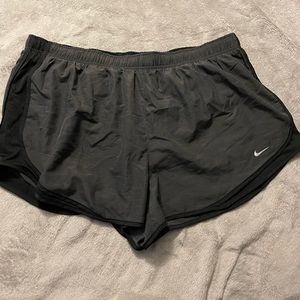Nike Womens 2x athletic shorts - great condition - liner attached.